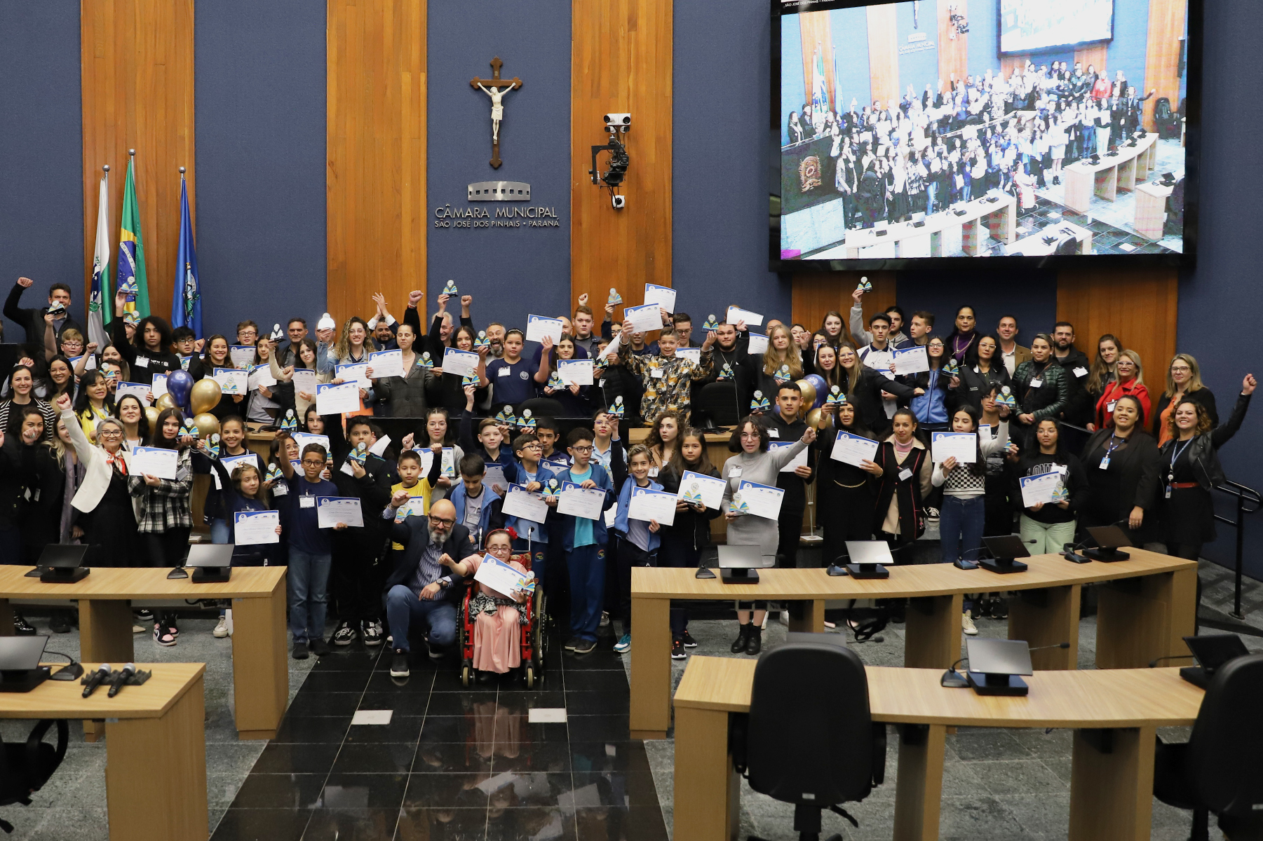 Aluno Nota 10 premia 155 estudantes da rede pública e privada de  